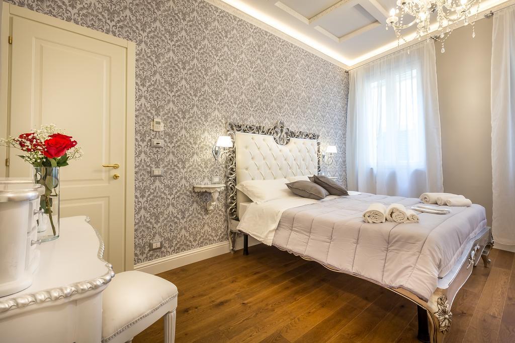 Relais Twelve B&B ฟลอเรนซ์ ภายนอก รูปภาพ